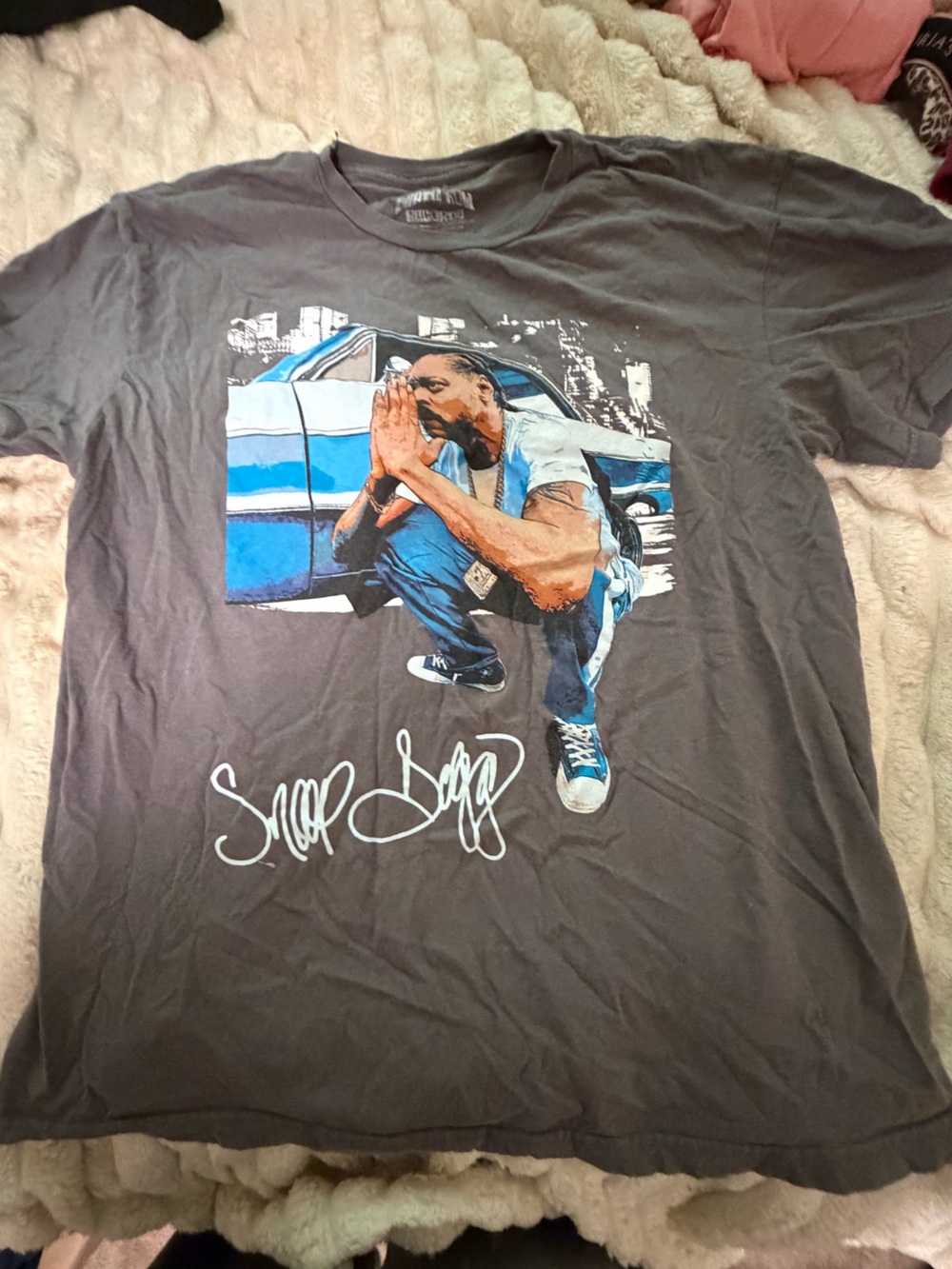 Graphic Short Sleeve Tee in Charcoal with Blue Accent